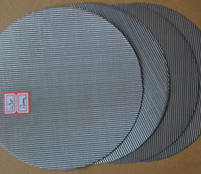 Plastic particle filter