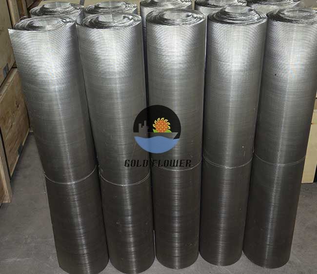 The difference between brass and stainless steel wire mesh